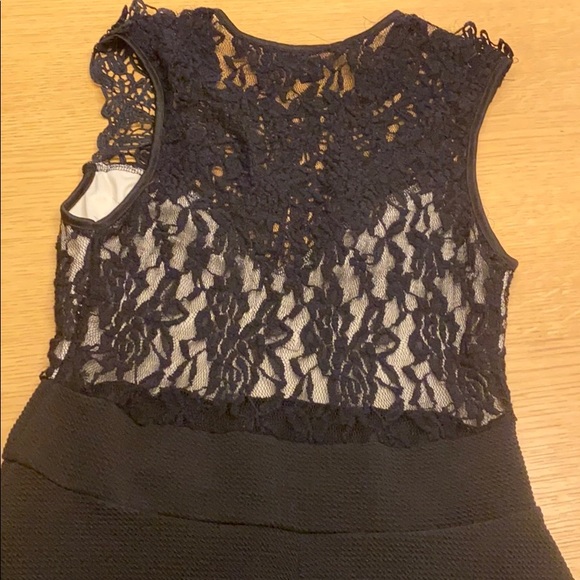 Black dress - Picture 4 of 4